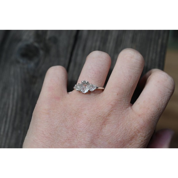 Alternative Engagement Ring Raw Stone Ring Rough Uncut Diamond Ring Mode… - Picture 3 of 5